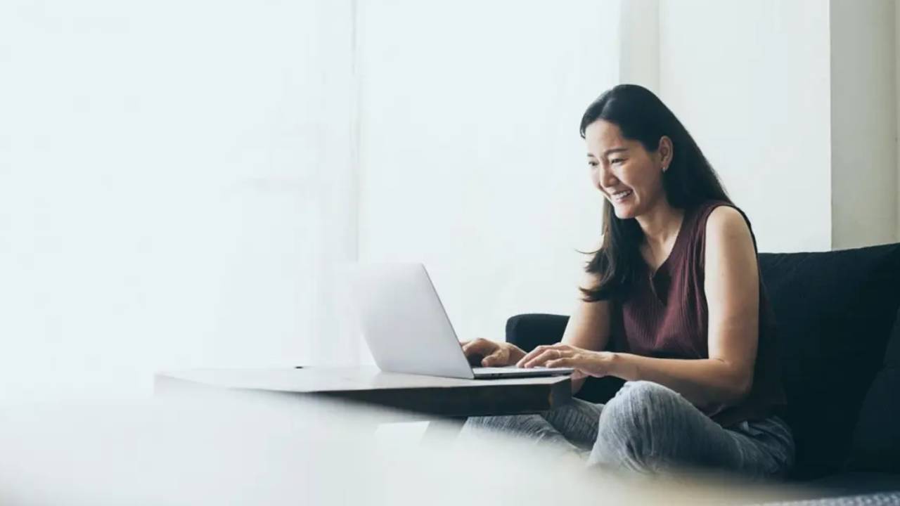 Employee doing an onboarding certification 
