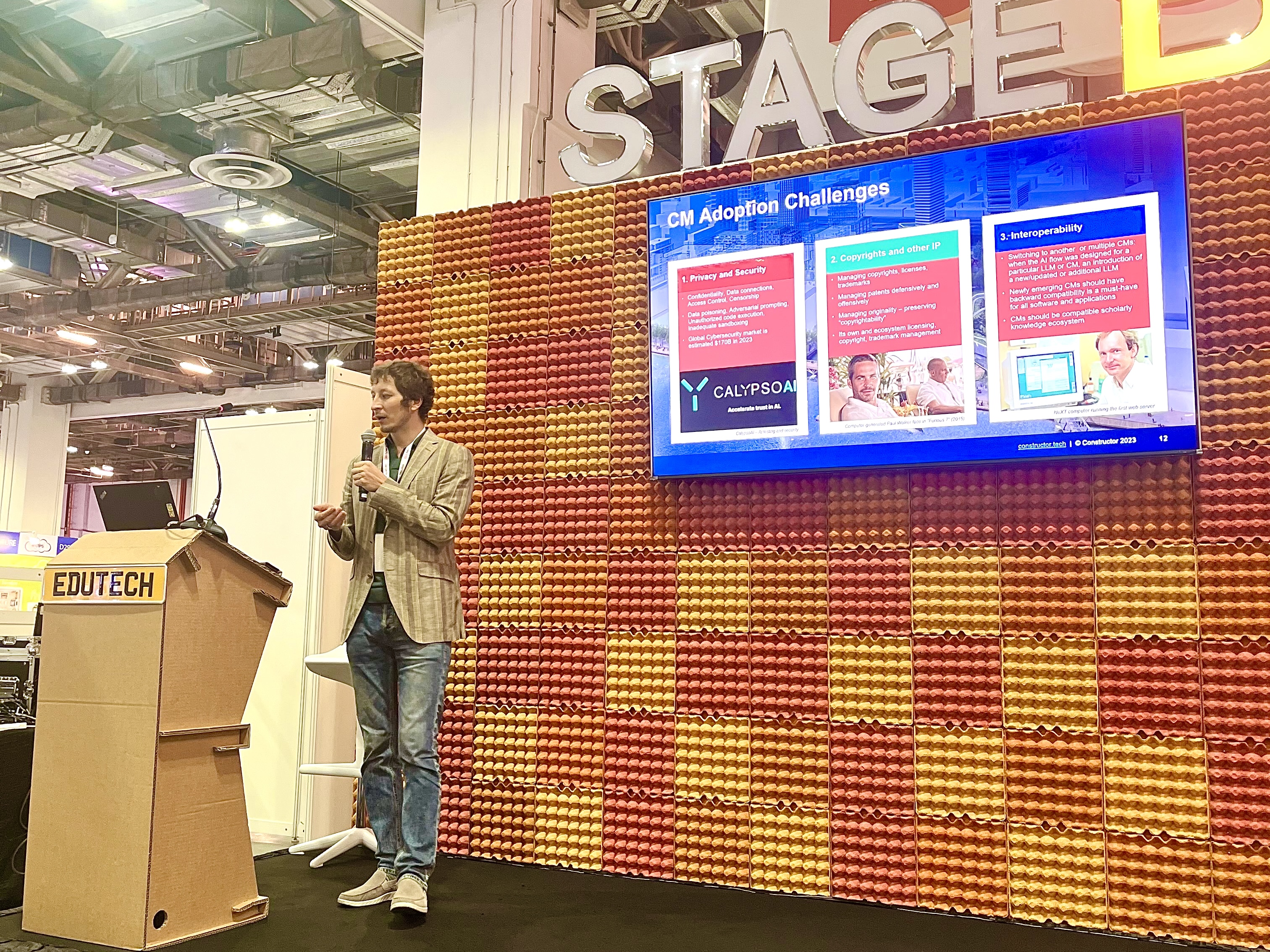 Dima_at_EduTechAsia_4