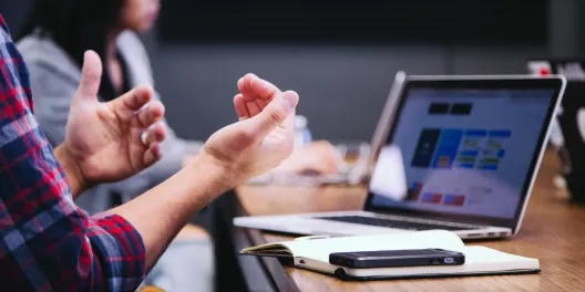 Was ist Blended Learning? Definition, Modelle & Vorteile
