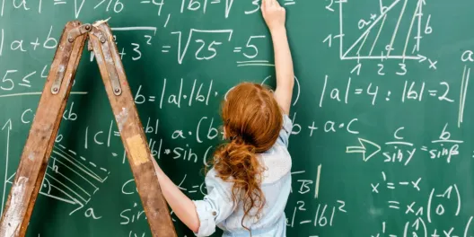 Personalisierte Lernpfade: Wie man sich an jeden Schüler anpasst