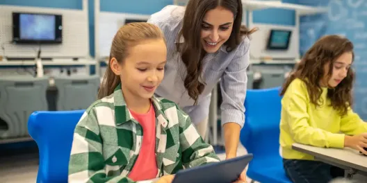 Transformation der digitalen Bildung: über die Bildschirmzeit hinaus