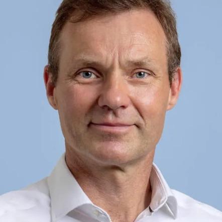 Dr. Frazer Cairns